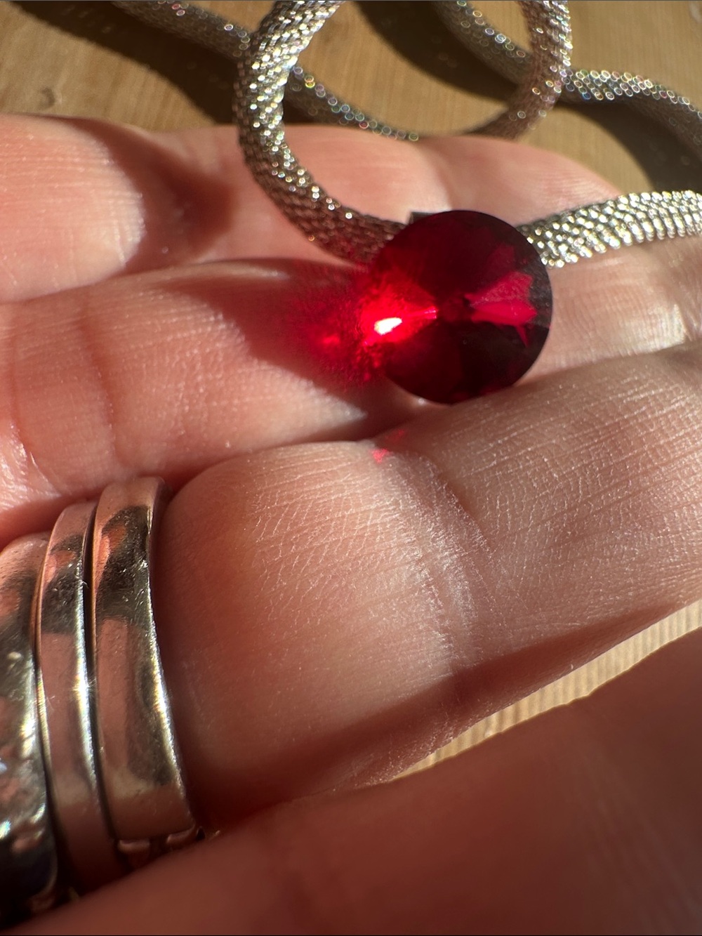 Swarovski Lt Siam Pendant by Atlantis Berlin🧜‍♀️17 inches magnetic chain clasp - Picture 3 of 10